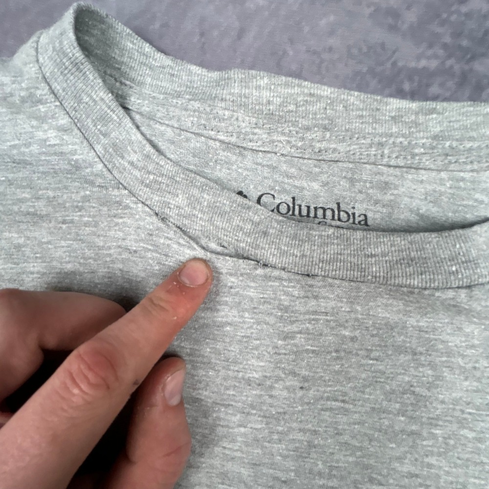 Columbia Sportswear Mens Medium Gray Graphic T-Shirt Vintage Y2K Gorpcore Skater - Picture 7 of 7